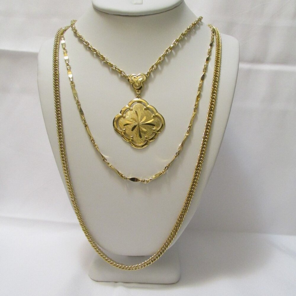 Symbolic Diamond Shape Gold Tone Pendant Elegant Multi Strand Necklace - Picture 3 of 11